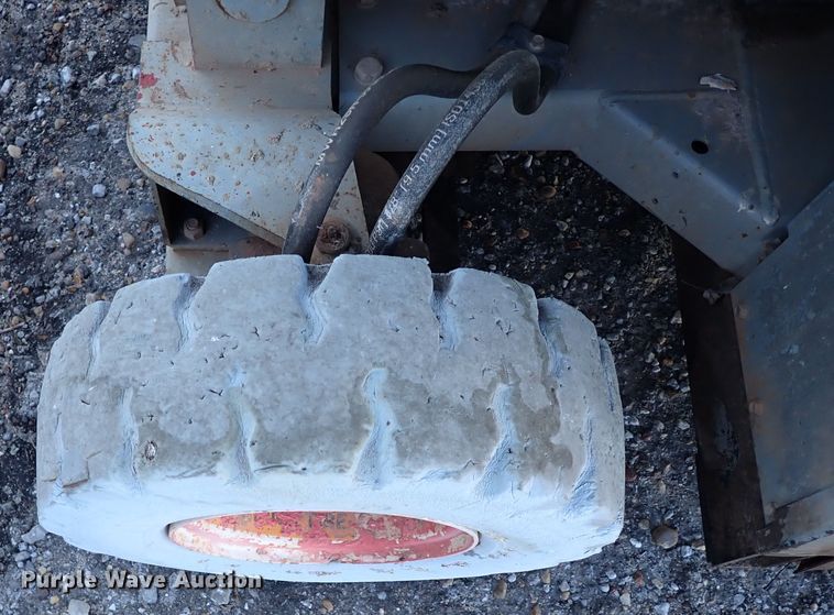 image for item IS9335 1997 Mec 2548HT  scissor lift