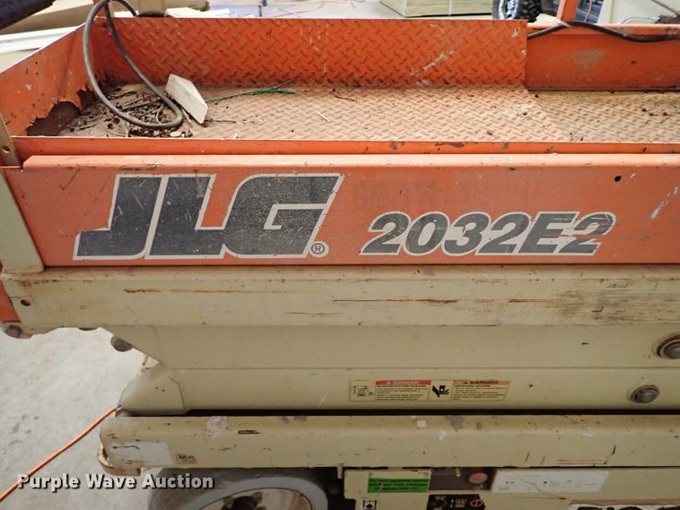 image for item IS9338 JLG 2032E2  scissor lift