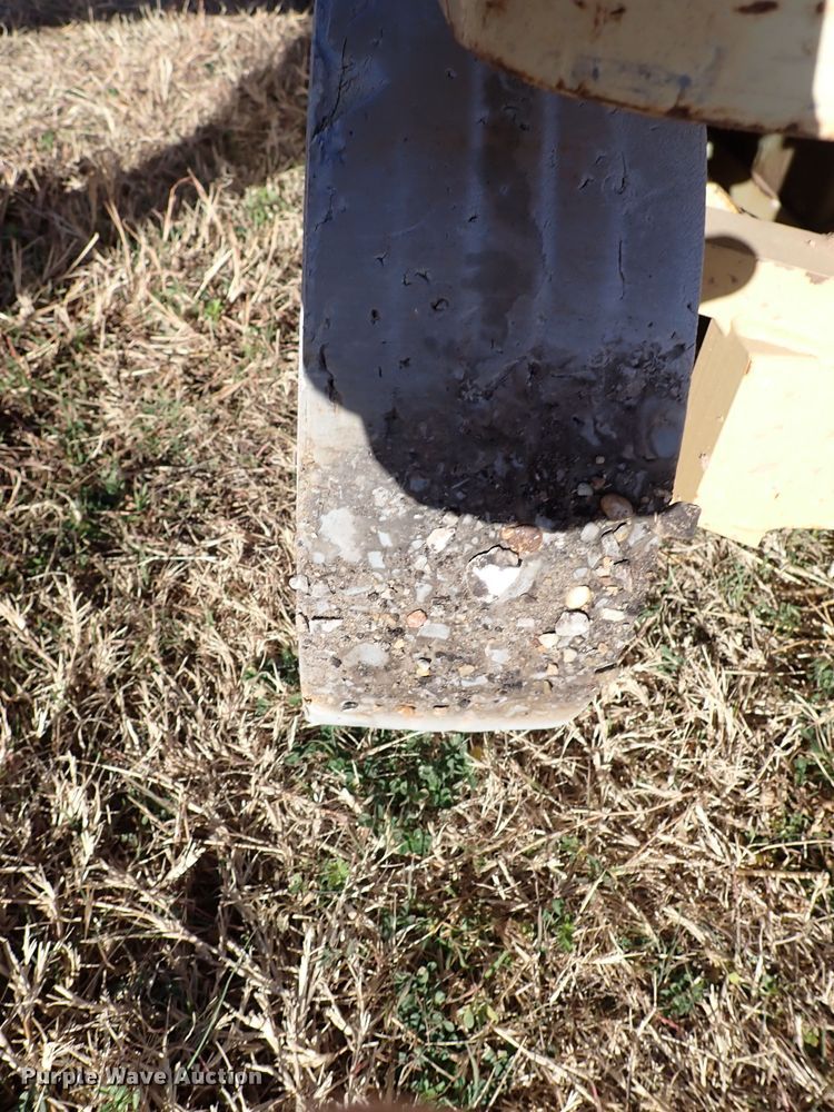 image for item IS9339 JLG 2032E2  scissor lift