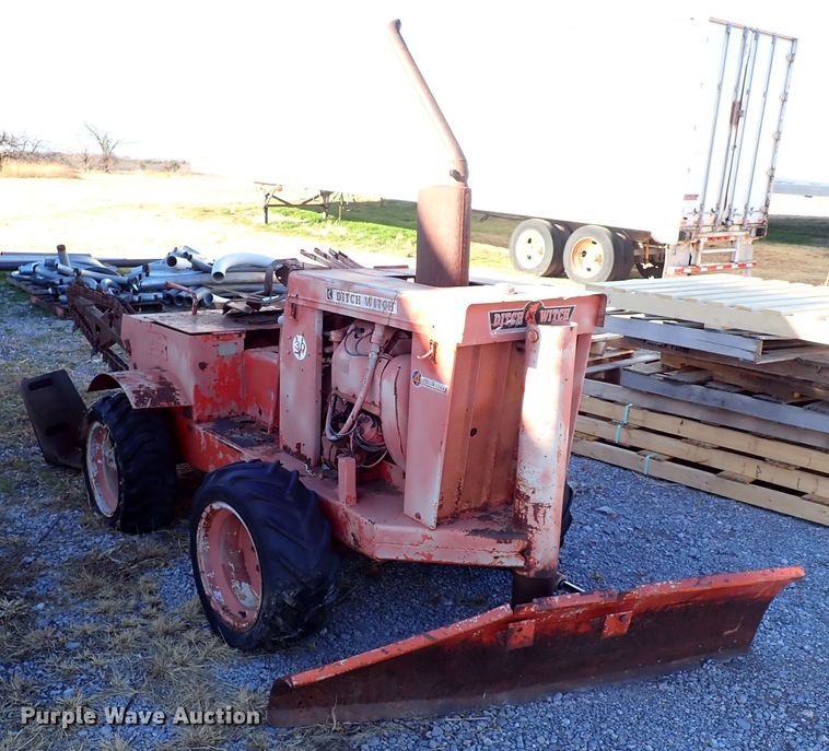 image for item IS9340 Ditch Witch V30  trencher