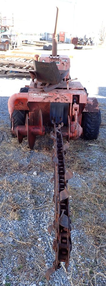 image for item IS9340 Ditch Witch V30  trencher