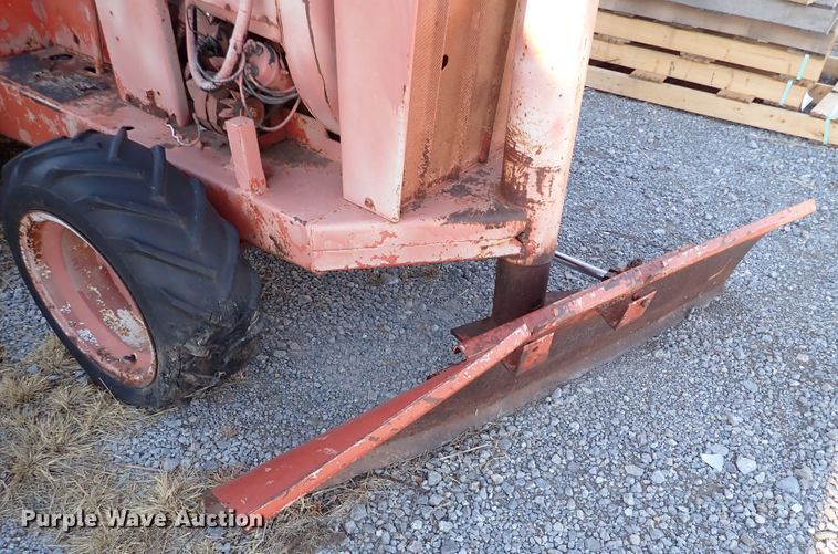 image for item IS9340 Ditch Witch V30  trencher