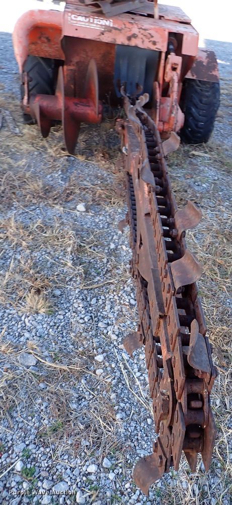 image for item IS9340 Ditch Witch V30  trencher