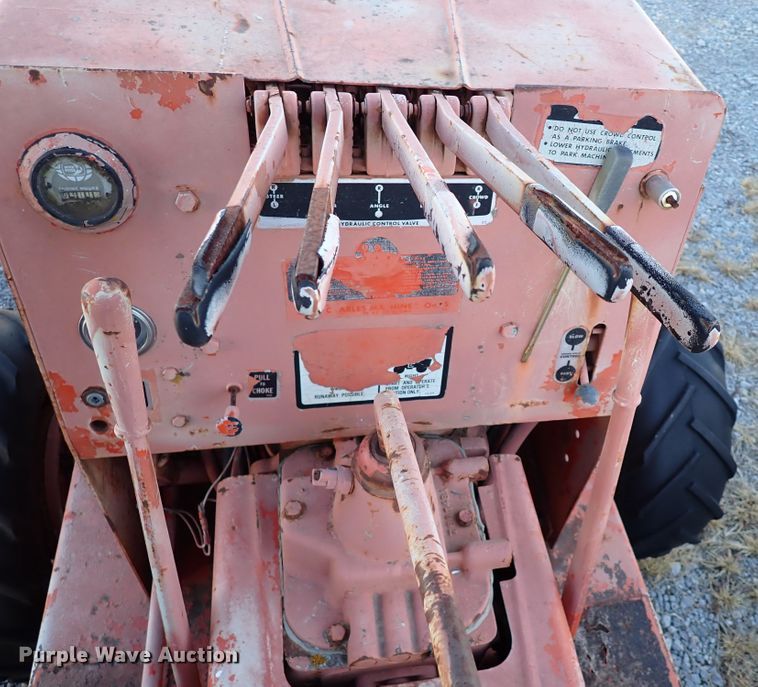 image for item IS9340 Ditch Witch V30  trencher