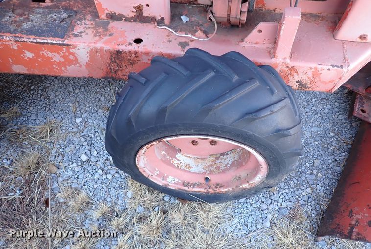 image for item IS9340 Ditch Witch V30  trencher