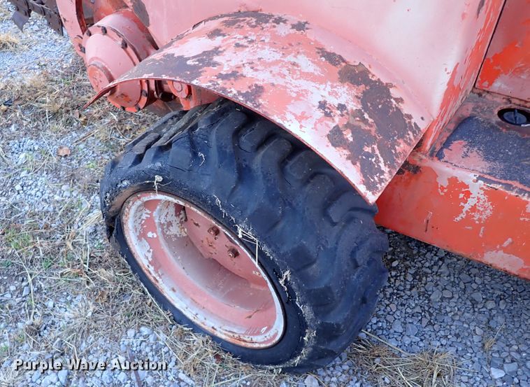 image for item IS9340 Ditch Witch V30  trencher