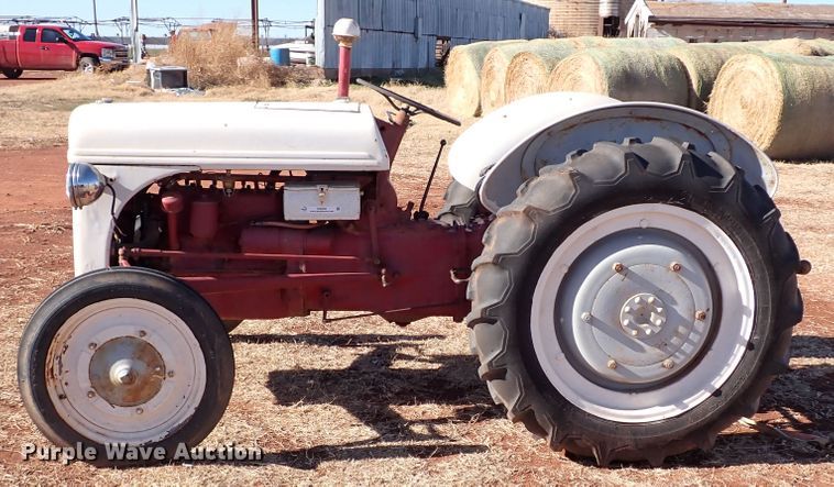image for item IS9346 Ford 9N  tractor