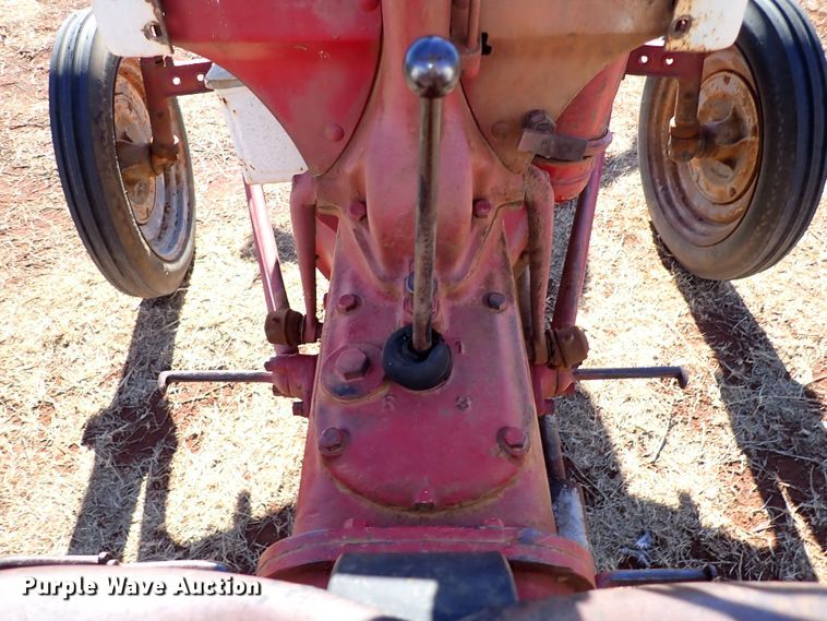 image for item IS9346 Ford 9N  tractor