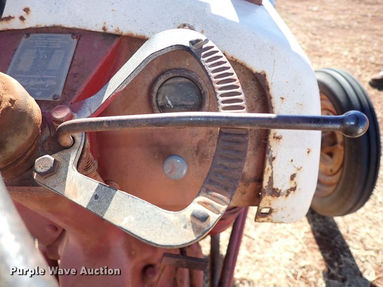 image for item IS9346 Ford 9N  tractor