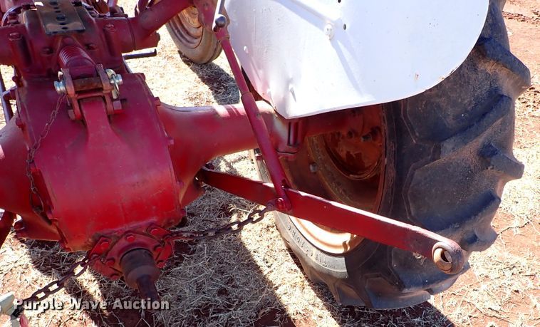 image for item IS9346 Ford 9N  tractor