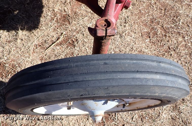 image for item IS9346 Ford 9N  tractor