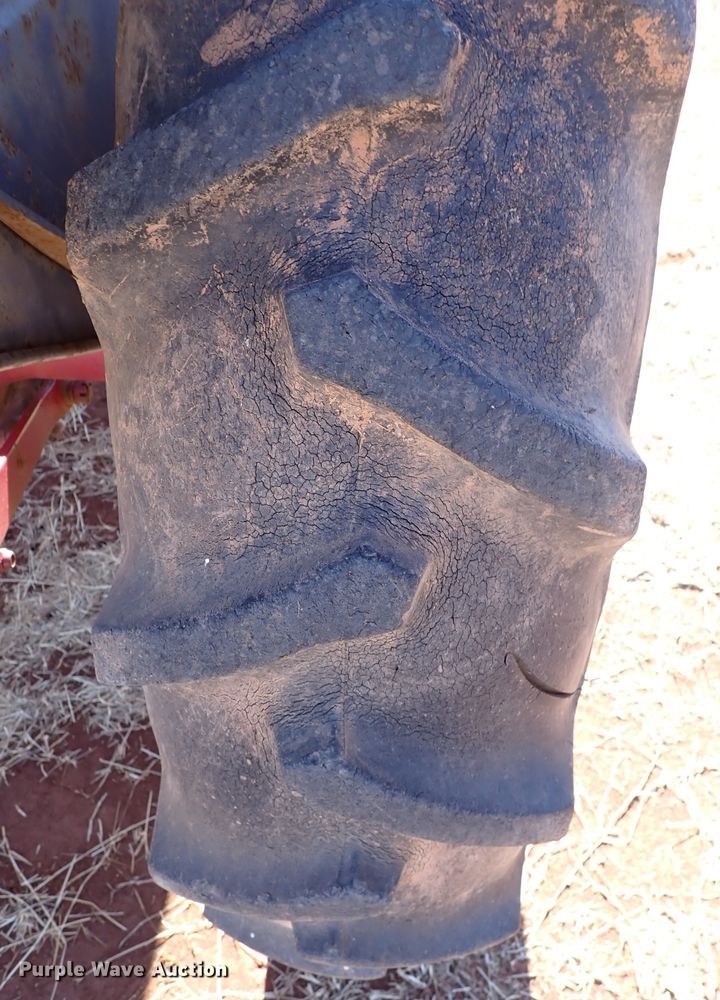 image for item IS9346 Ford 9N  tractor