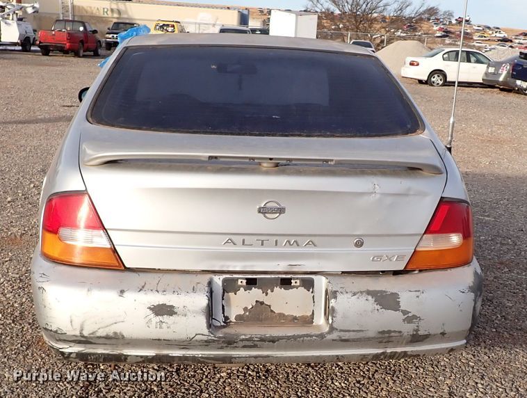 image for item IS9358 1999 Nissan Altima GXE