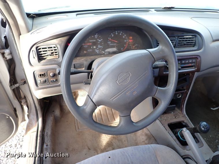 image for item IS9358 1999 Nissan Altima GXE