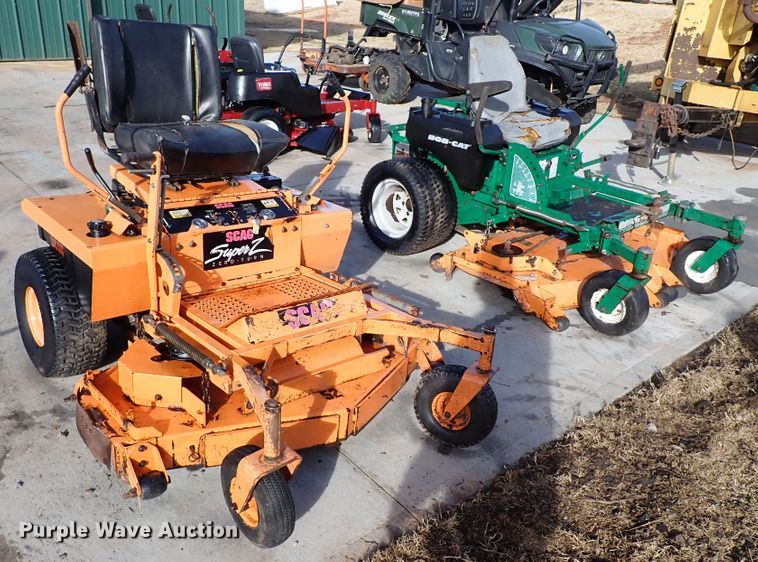 image for item IS9383 (2) ZTR lawn mowers