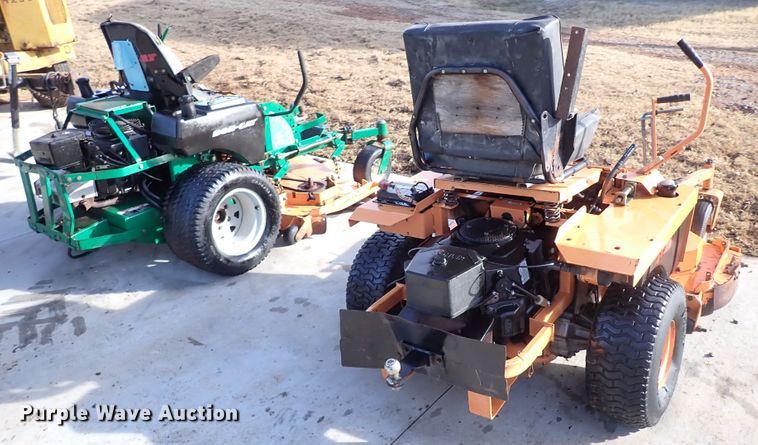 image for item IS9383 (2) ZTR lawn mowers