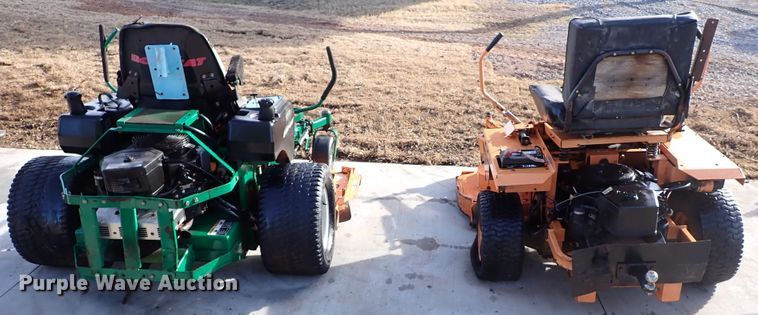 image for item IS9383 (2) ZTR lawn mowers