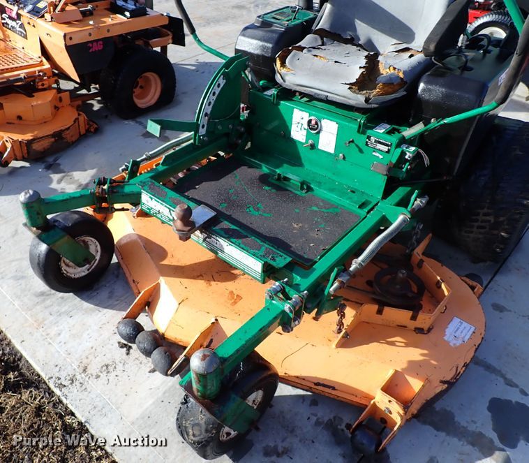 image for item IS9383 (2) ZTR lawn mowers