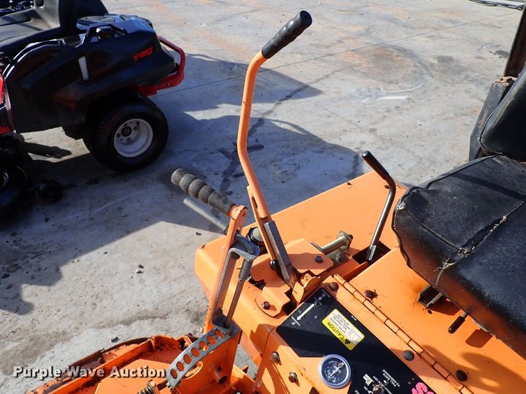 image for item IS9383 (2) ZTR lawn mowers