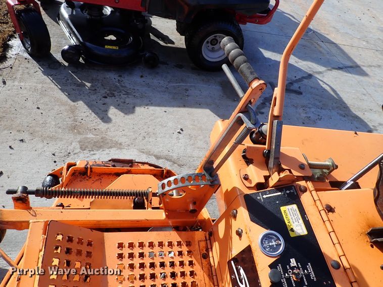 image for item IS9383 (2) ZTR lawn mowers