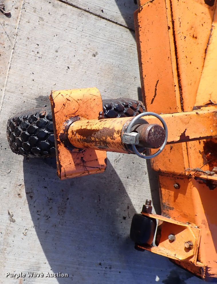 image for item IS9383 (2) ZTR lawn mowers