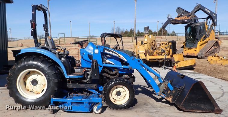 image for item IS9384 New Holland TC40DA  MFWD tractor
