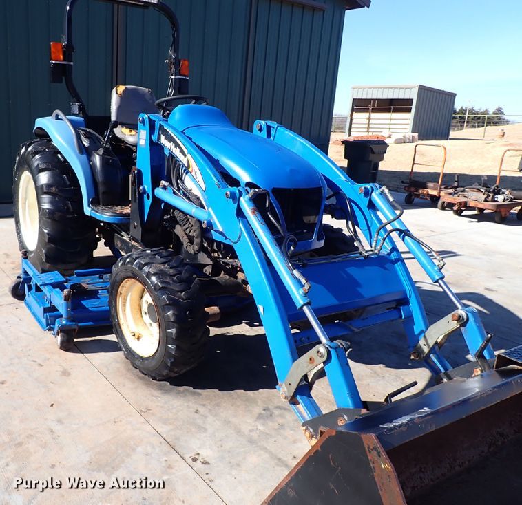 image for item IS9384 New Holland TC40DA  MFWD tractor