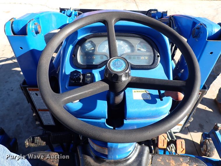 image for item IS9384 New Holland TC40DA  MFWD tractor