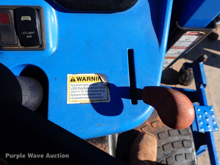 image for item IS9384 New Holland TC40DA  MFWD tractor