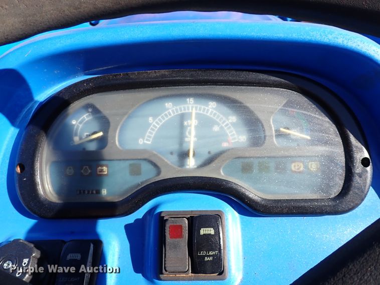 image for item IS9384 New Holland TC40DA  MFWD tractor