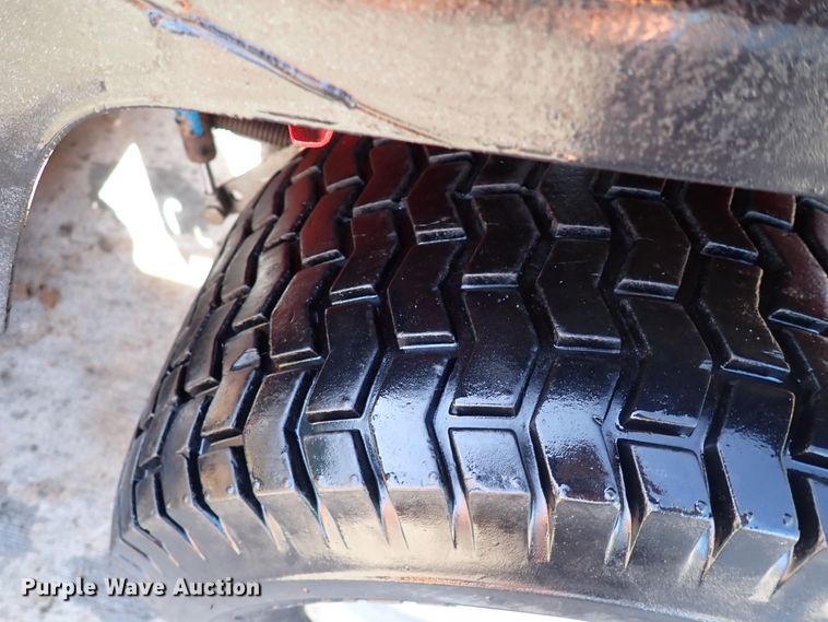 image for item IS9389 (3) lawn mowers