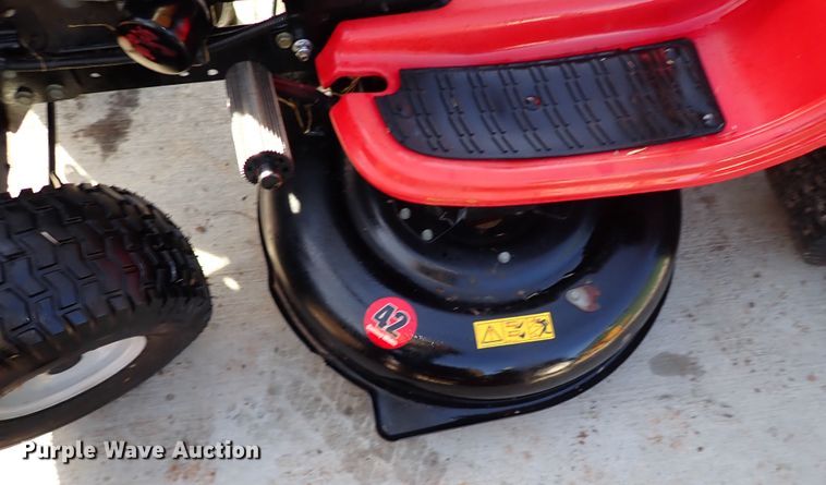 image for item IS9389 (3) lawn mowers