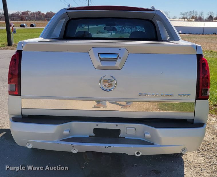 image for item IV9599 2004 Cadillac Escalade EXT  Crew Cab pickup truck