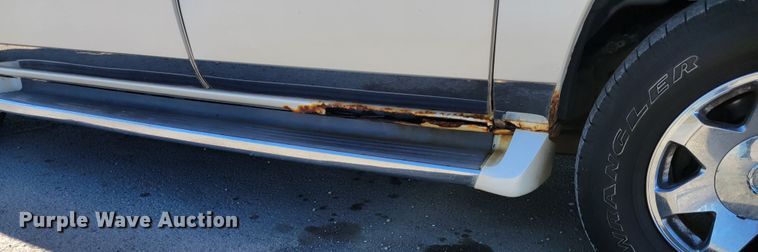 image for item IV9599 2004 Cadillac Escalade EXT  Crew Cab pickup truck