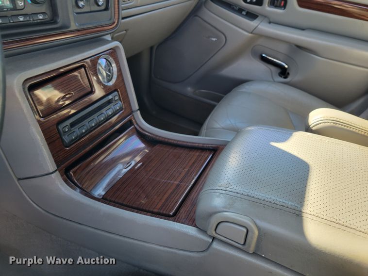 image for item IV9599 2004 Cadillac Escalade EXT  Crew Cab pickup truck