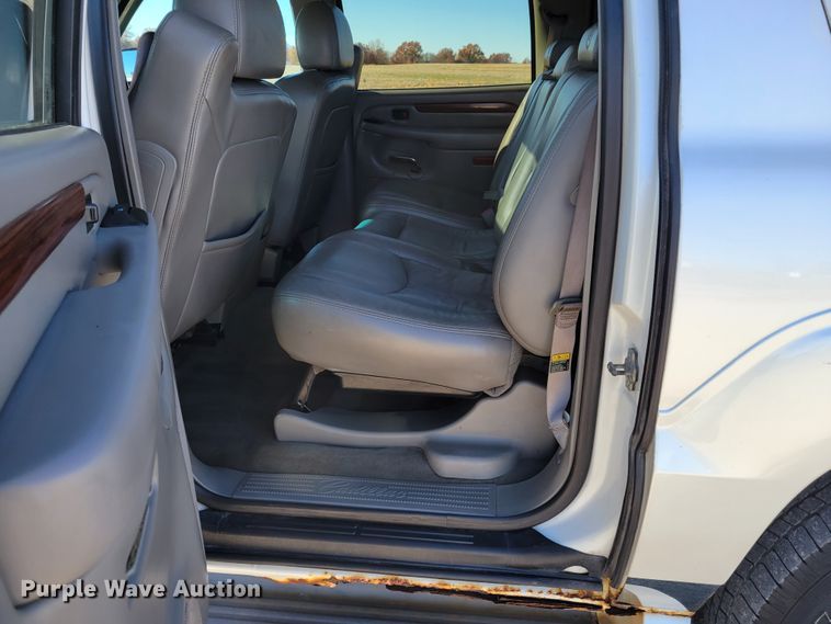 image for item IV9599 2004 Cadillac Escalade EXT  Crew Cab pickup truck