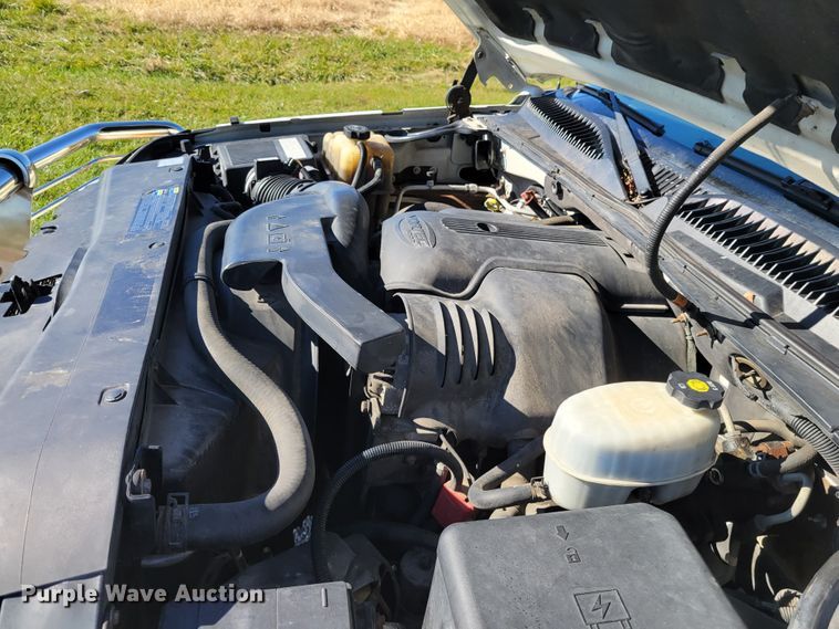 image for item IV9599 2004 Cadillac Escalade EXT  Crew Cab pickup truck