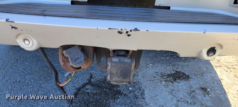 image for item IV9599 2004 Cadillac Escalade EXT  Crew Cab pickup truck