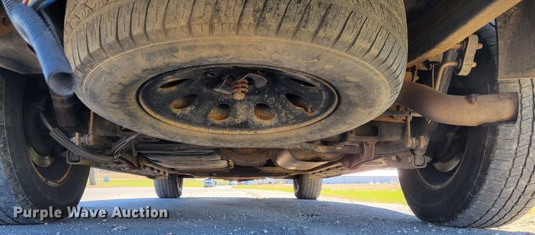 image for item IV9599 2004 Cadillac Escalade EXT  Crew Cab pickup truck