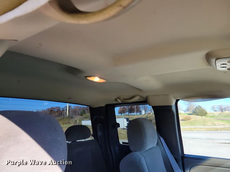 image for item IV9610 2005 Chevrolet Silverado 1500  Ext. Cab pickup truck