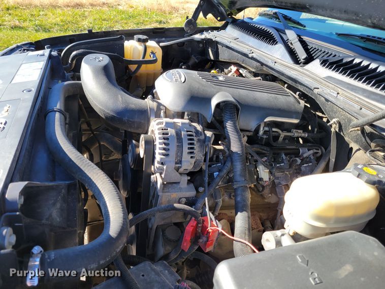 image for item IV9610 2005 Chevrolet Silverado 1500  Ext. Cab pickup truck