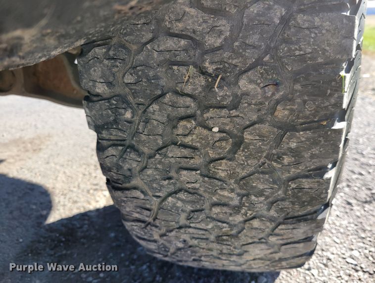 image for item IV9610 2005 Chevrolet Silverado 1500  Ext. Cab pickup truck