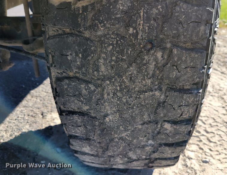 image for item IV9610 2005 Chevrolet Silverado 1500  Ext. Cab pickup truck