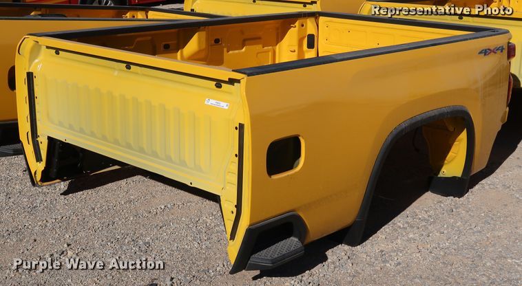 image for item IY9035 2021 Chevrolet Silverado  pickup truck bed