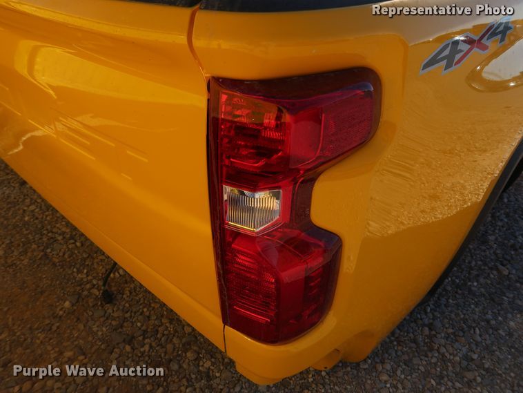 image for item IY9036 2021 Chevrolet Silverado  pickup truck bed