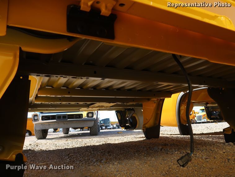 image for item IY9036 2021 Chevrolet Silverado  pickup truck bed