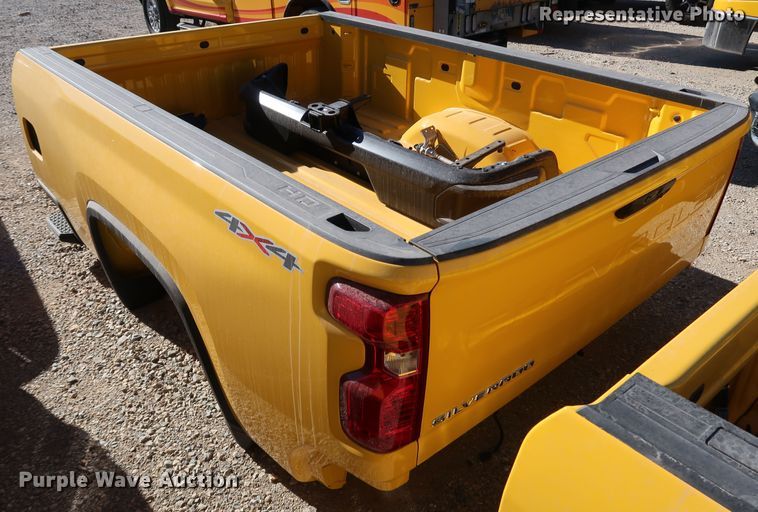 image for item IY9039 2021 Chevrolet Silverado  pickup truck bed