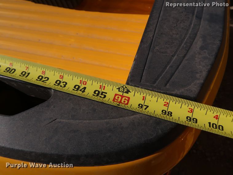 image for item IY9042 2021 Chevrolet Silverado  pickup truck bed