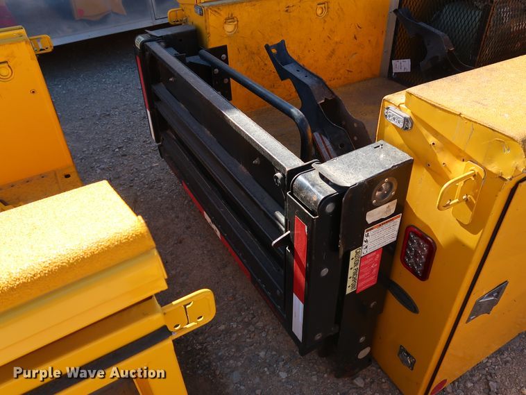 image for item IY9047 Reading  utility bed