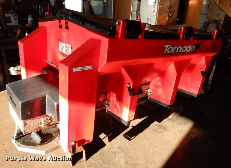 image for item JH9900 2002 Western Tornado  poly spreader